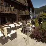 Hotel Aux Mille Etoiles 3*