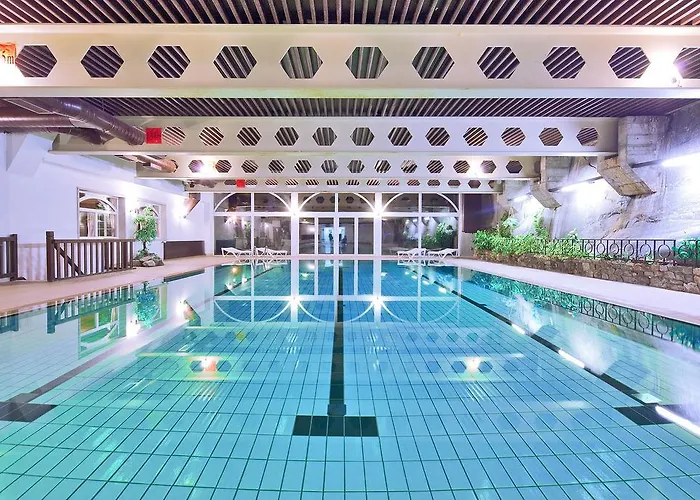 Hotel Aux Mille Etoiles 3*