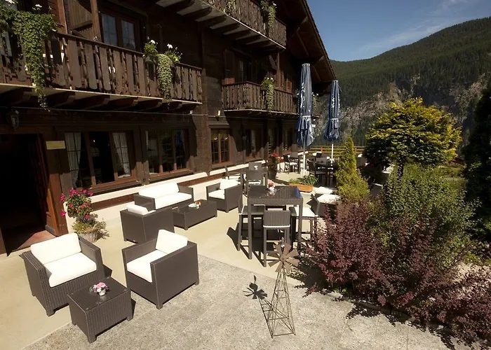 Hotel Aux Mille Etoiles 3*