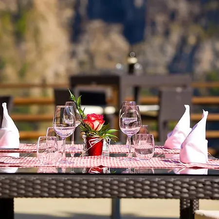 Hotel Aux Mille Etoiles Salvan