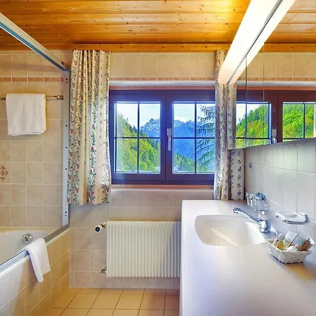 Hotel Aux Mille Etoiles 3*