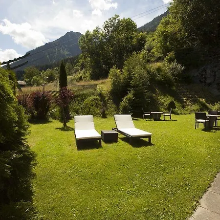 Aux Mille Etoiles Hotel Salvan
