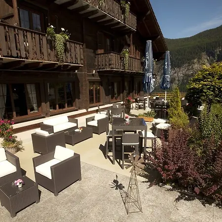 Hotel Aux Mille Etoiles 3*