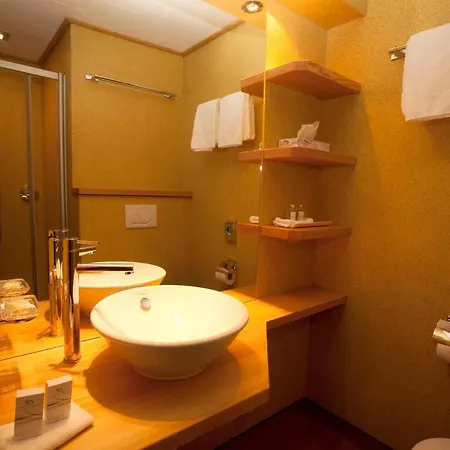 Aux Mille Etoiles Hotel Salvan