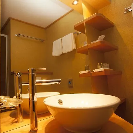 Aux Mille Etoiles Hotel Salvan