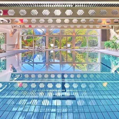 Aux Mille Etoiles Hotel