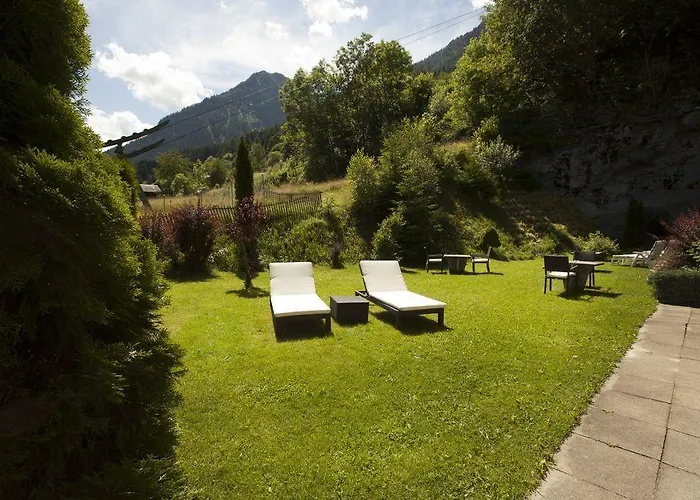 Aux Mille Etoiles Hotel Salvan